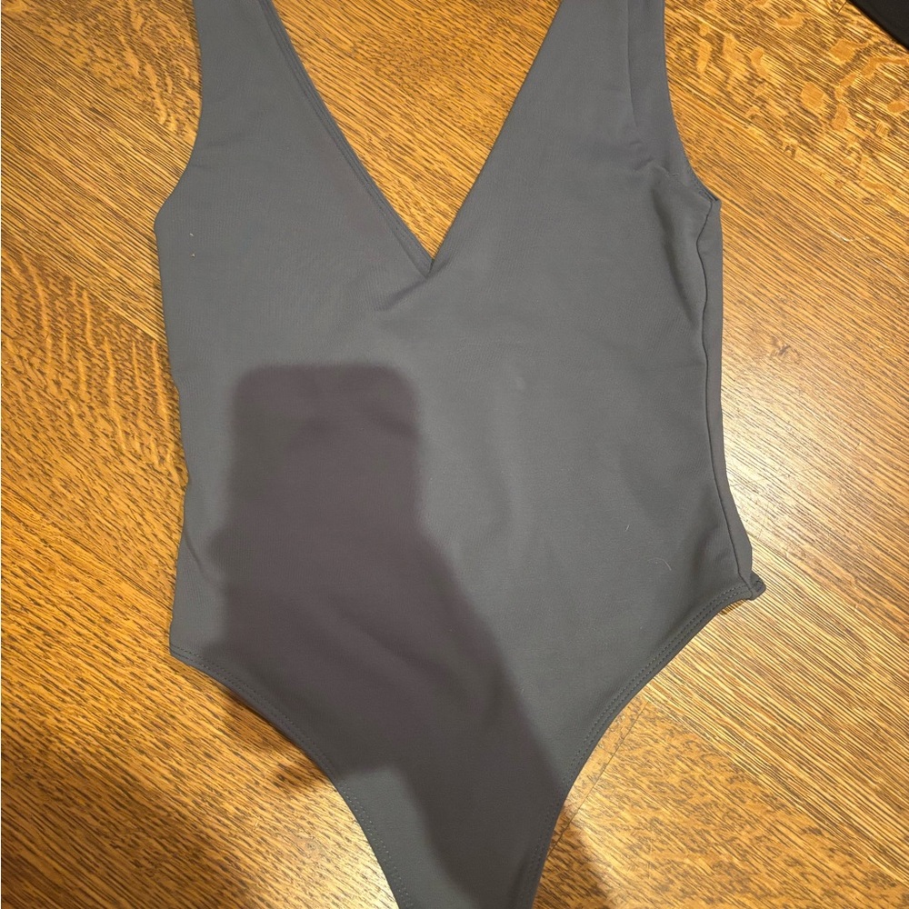 Aritzia grey V neck contour bodysuit